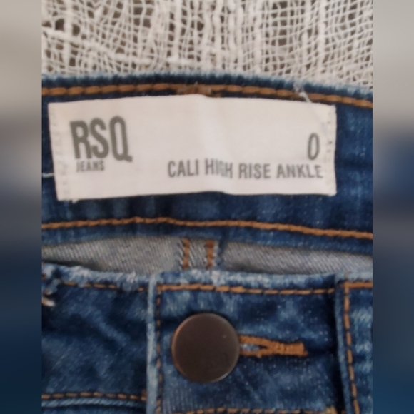 💚5/$25 Urban Outfitters RSQ Cali High Rise Skinny Ankle Distressed Jeans Size 0 - Picture 6 of 6